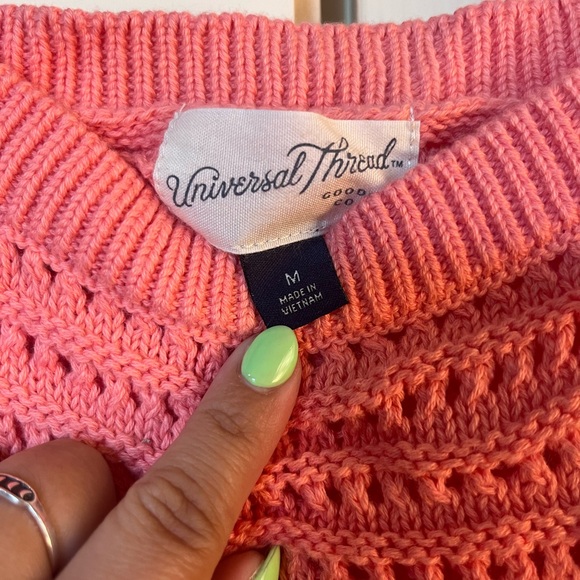 Universal Thread Pink Crochet Top Size Medium - Picture 2 of 3